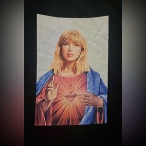“JESUS SWIFT” Novelty T-shirt like new! Vibrant colors